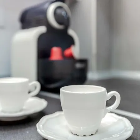 Sunny With Patio, By Timecooler Lisboa