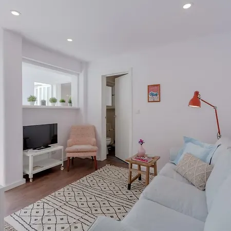 Sunny With Patio, By Timecooler Lizbona