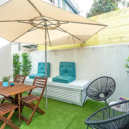 Sunny With Patio, By Timecooler 公寓