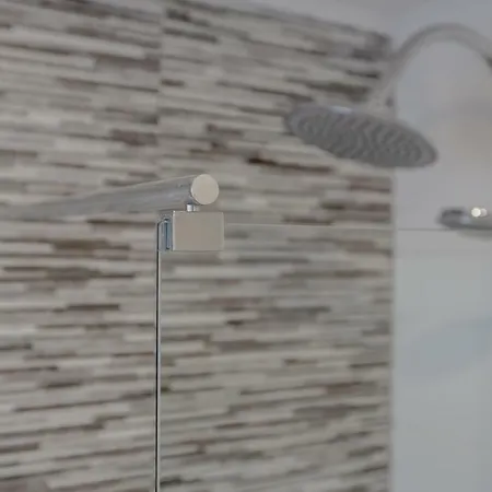 Sunny With Patio, By Timecooler Apartmán *